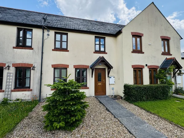 Llys Y Crofft, Whitland