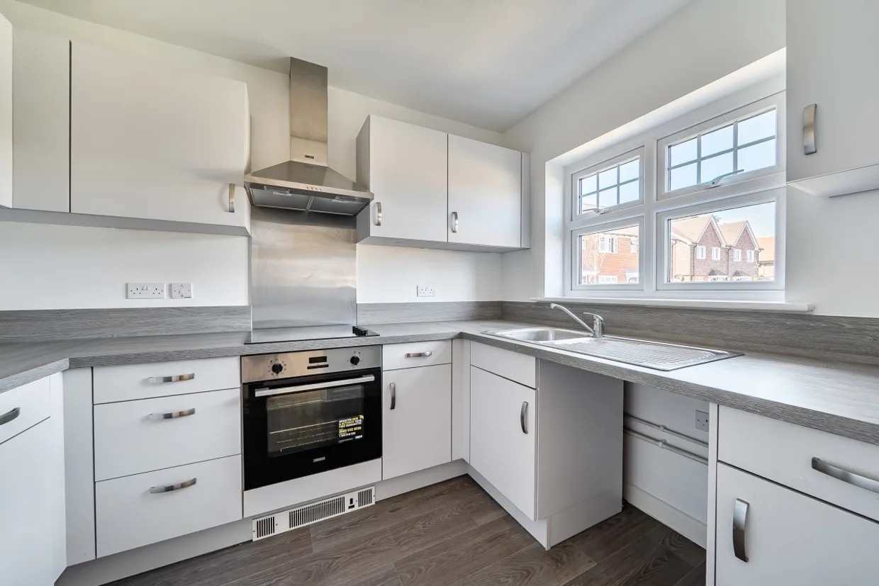 Hollyview Close Loxwood RH14 0GA photo 2