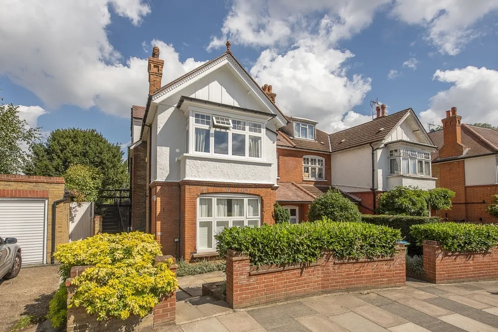 Marchmont Road, Richmond TW10 photo 11
