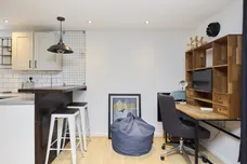 Mapeshill Place London NW2 photo 6
