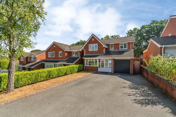 Telford Close, Burntwood, Staffordshi...