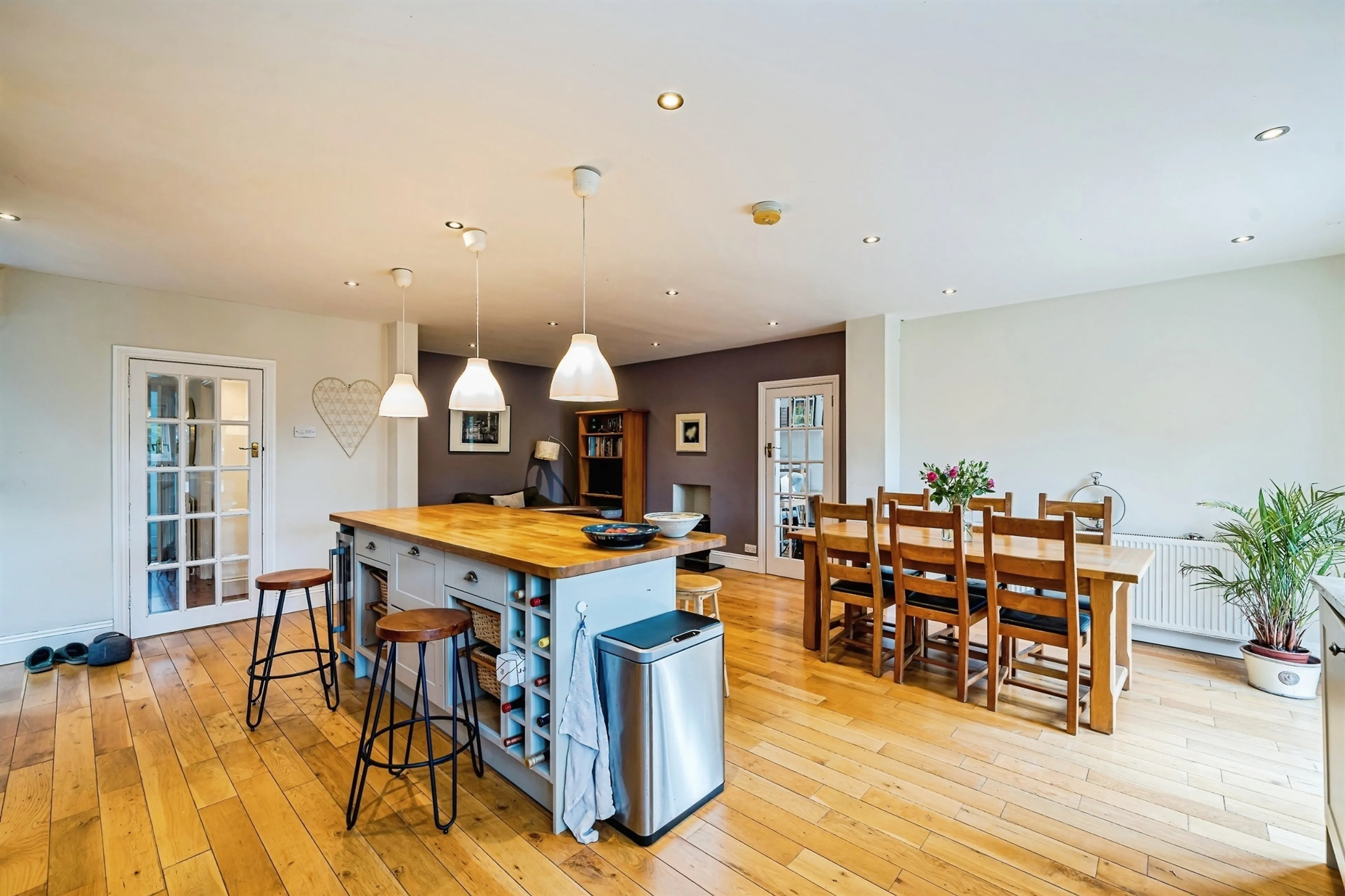 Property at Vale Road, Manor Park, Aylesbury