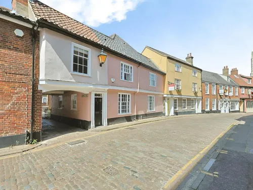 Mandells Court, NORWICHphoto