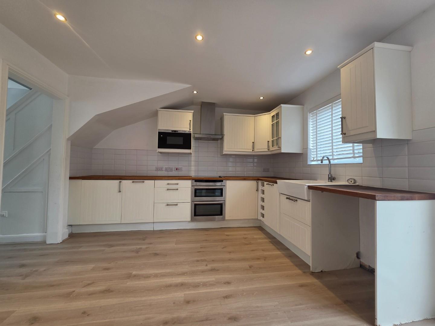 Thornton Road, Northampton Image 11