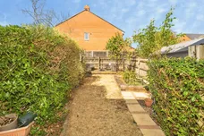 Gloucester Avenue, Shinfield, Reading