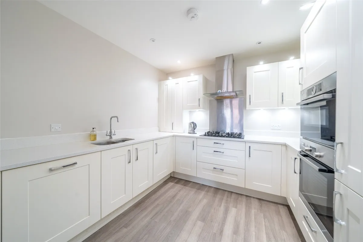 Hartfield Road, Leatherhead, Surrey, KT22