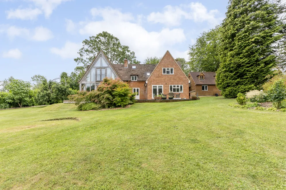 Spurgrove Lane, Frieth, RG9 photo 17