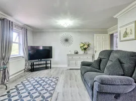 Hawksworth Crescent, Chelmsley Wood, Birmingham thumb 2