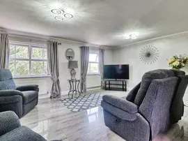 Hawksworth Crescent, Chelmsley Wood, Birmingham thumb 3