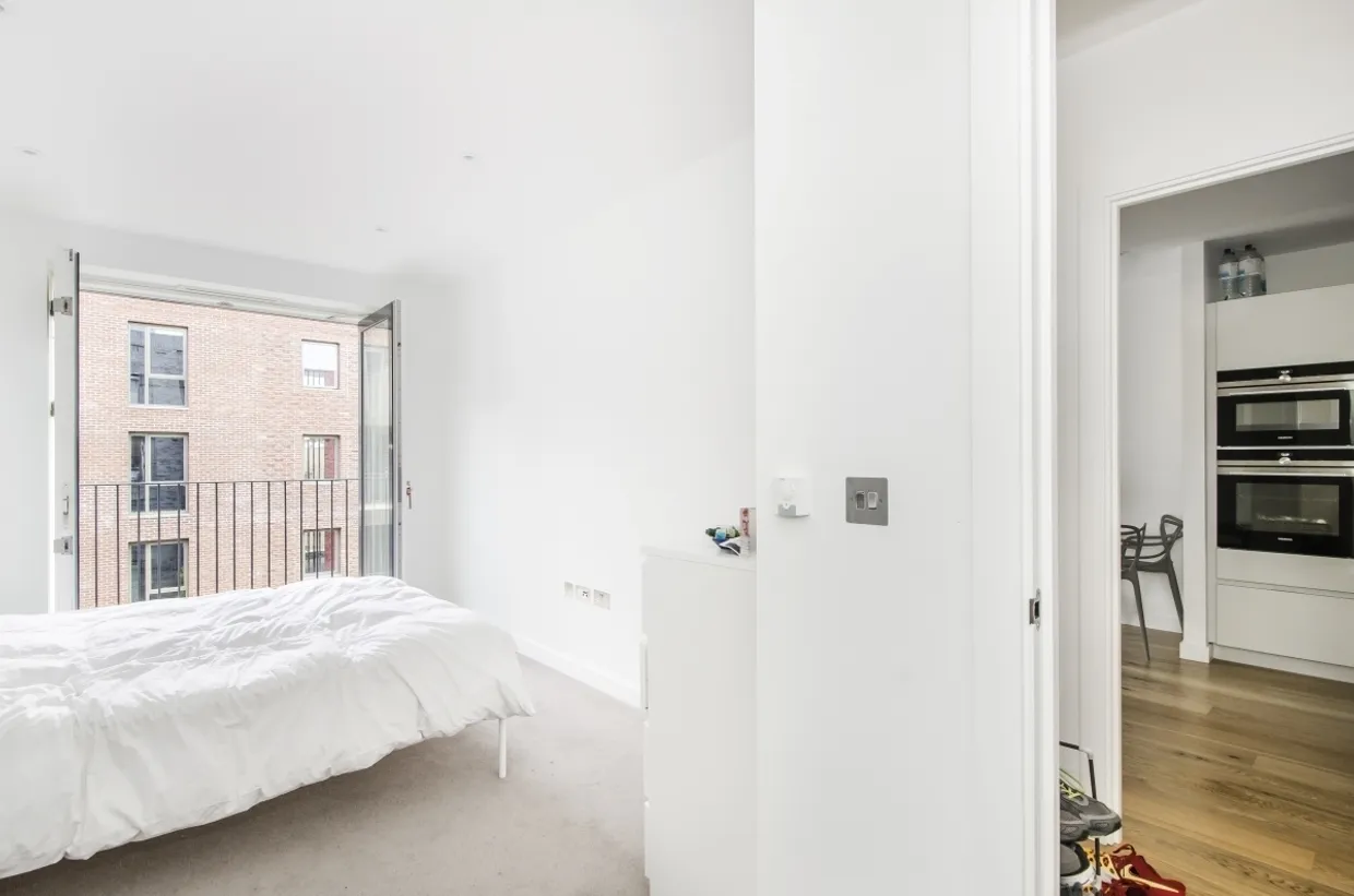 Danvers Avenue London SW11 photo 6