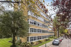 Holly Tree Close London SW19 photo 11