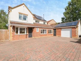 Plantation Road, Fakenham thumb 2