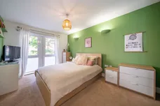59 Lurline Gardens, London, SW11 photo 2
