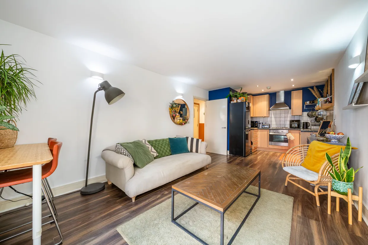 59 Lurline Gardens, London, SW11 photo 5