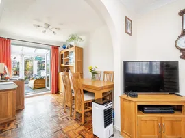 Beech Road, CALLINGTON thumb 3