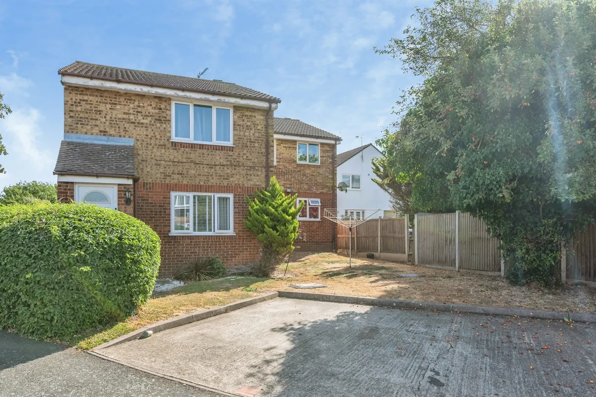 Leston Close, Rainham
