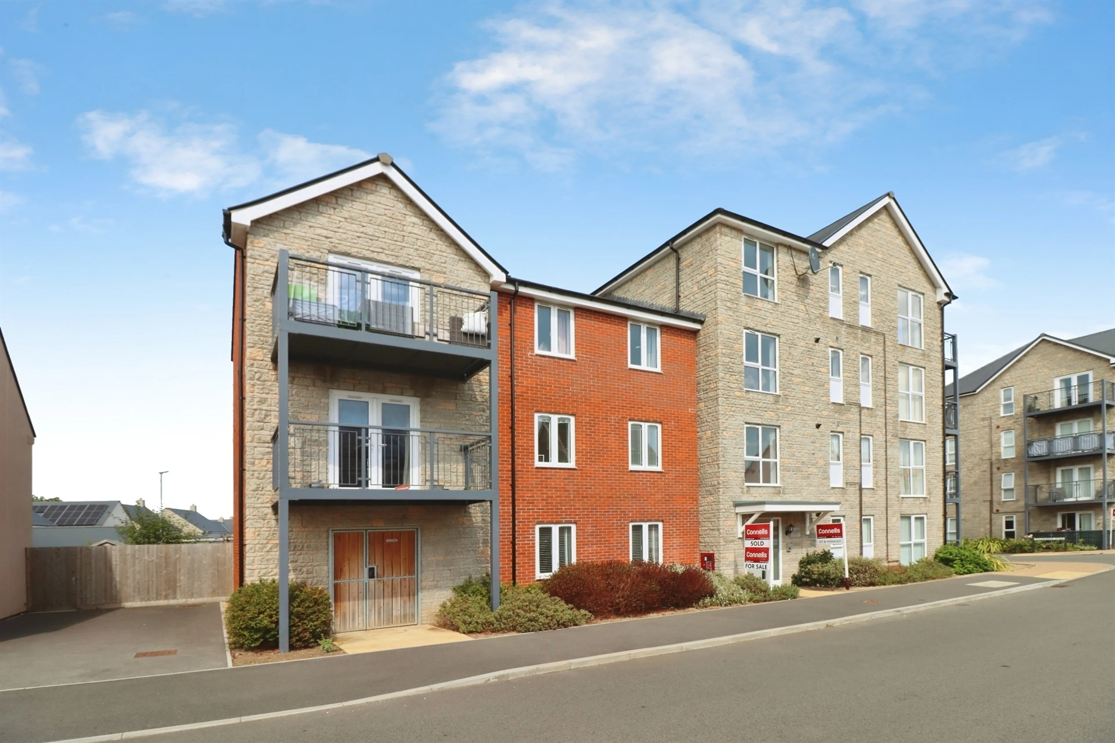 Property photo 0