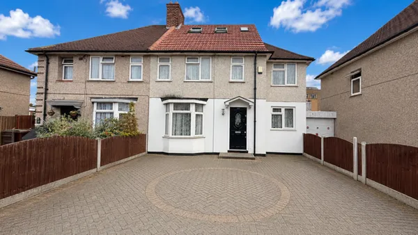 Reede Road, Dagenham, RM10 8DT