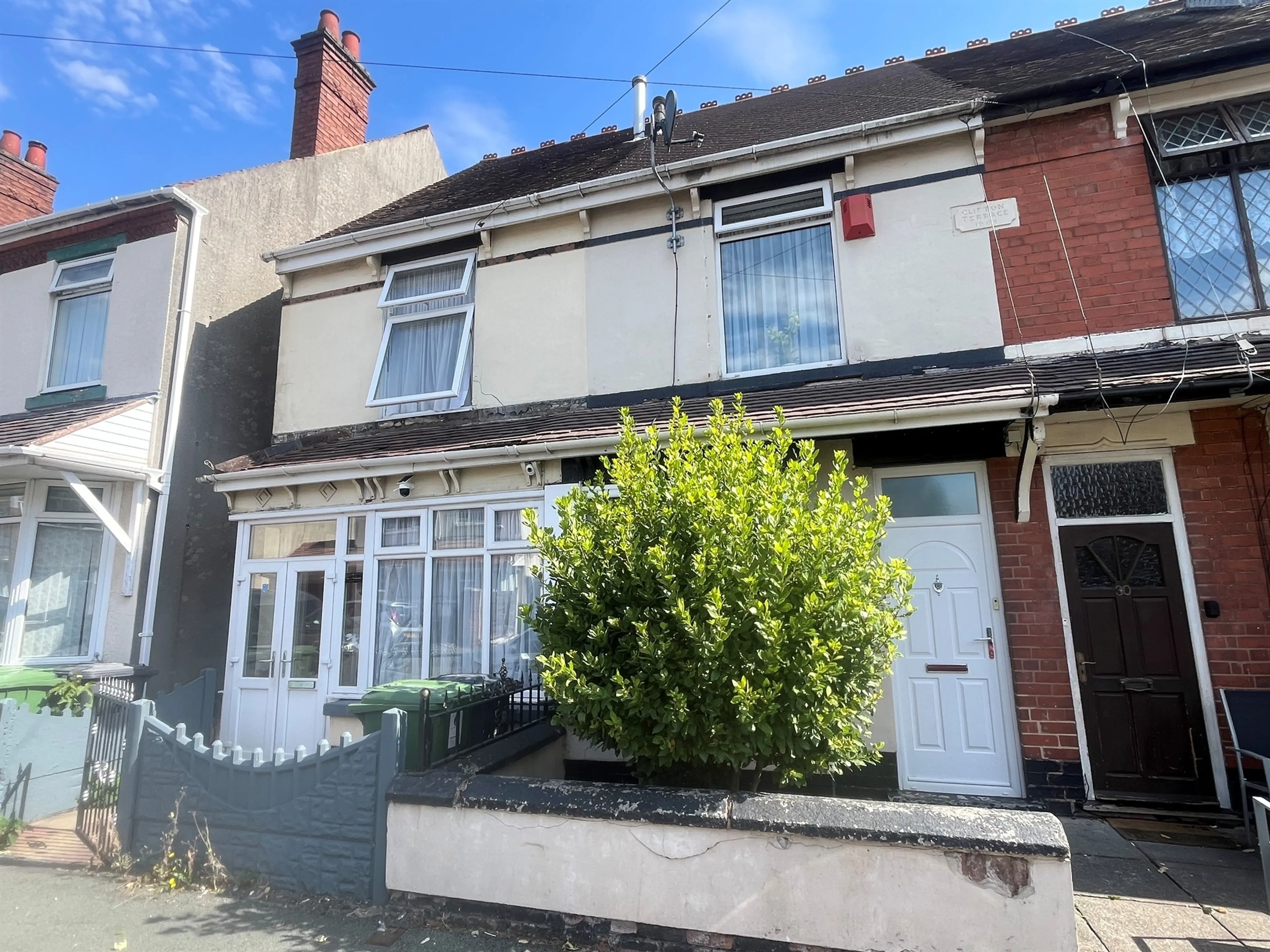 Property photo 0