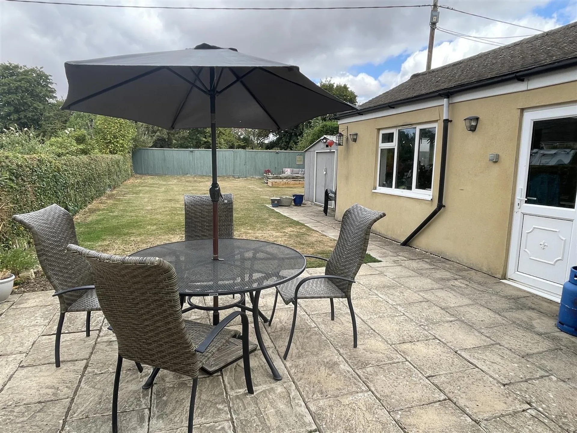 Property photo top 1