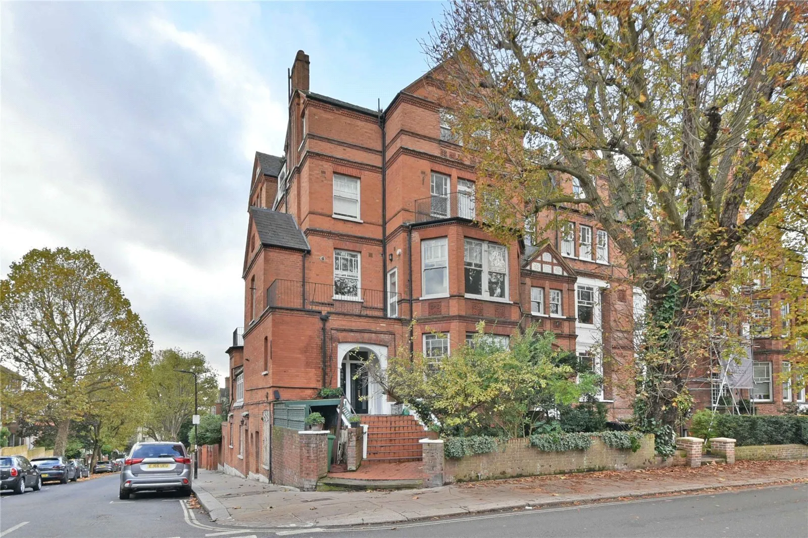 Fitzjohns Avenue, Hampstead, London, NW3