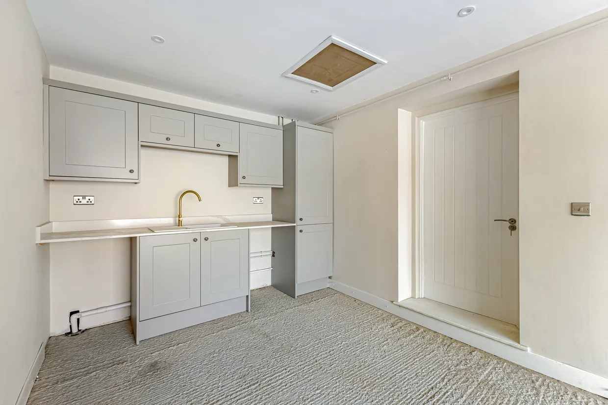 Orchard Close, Chichester, PO18 photo 6