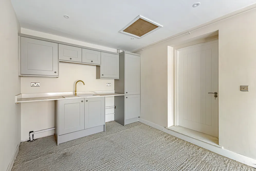 Orchard Close, Chichester, PO18 photo 6