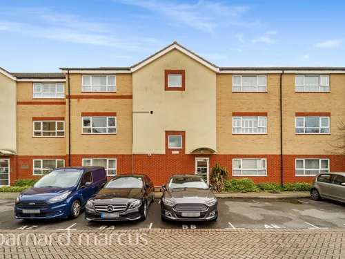 Phoenix Court, Chertsey Road, Felthamphoto