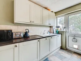 Charney Avenue, ABINGDON thumb 3