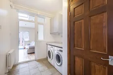 Taunton Avenue Hounslow TW3 photo 6
