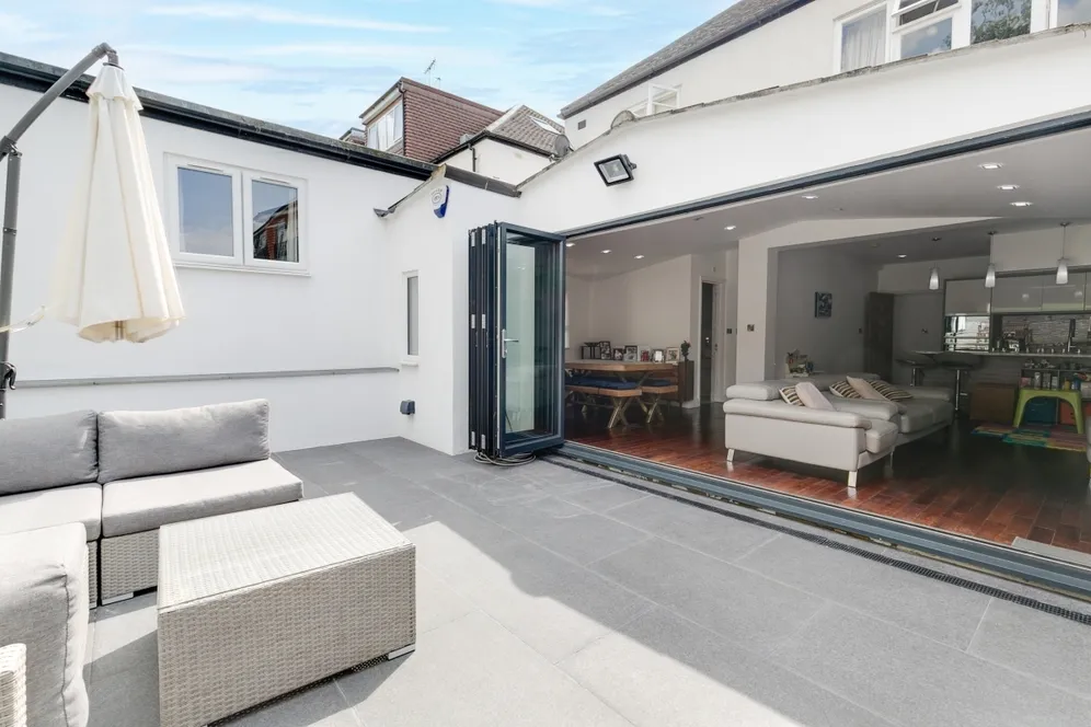 Grove Avenue London N10 photo 12