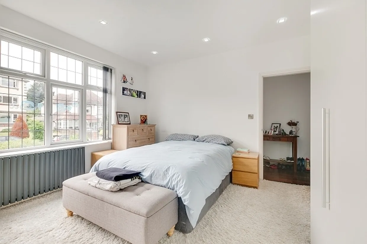 Grove Avenue London N10 photo 13
