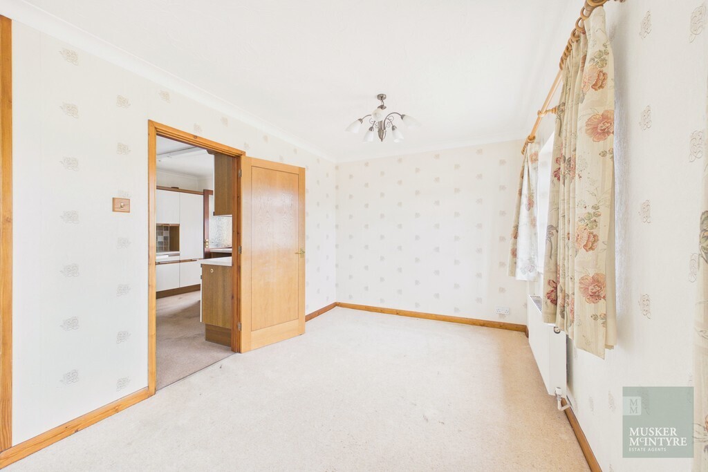 Waveney Road, Ditchingham Image 6