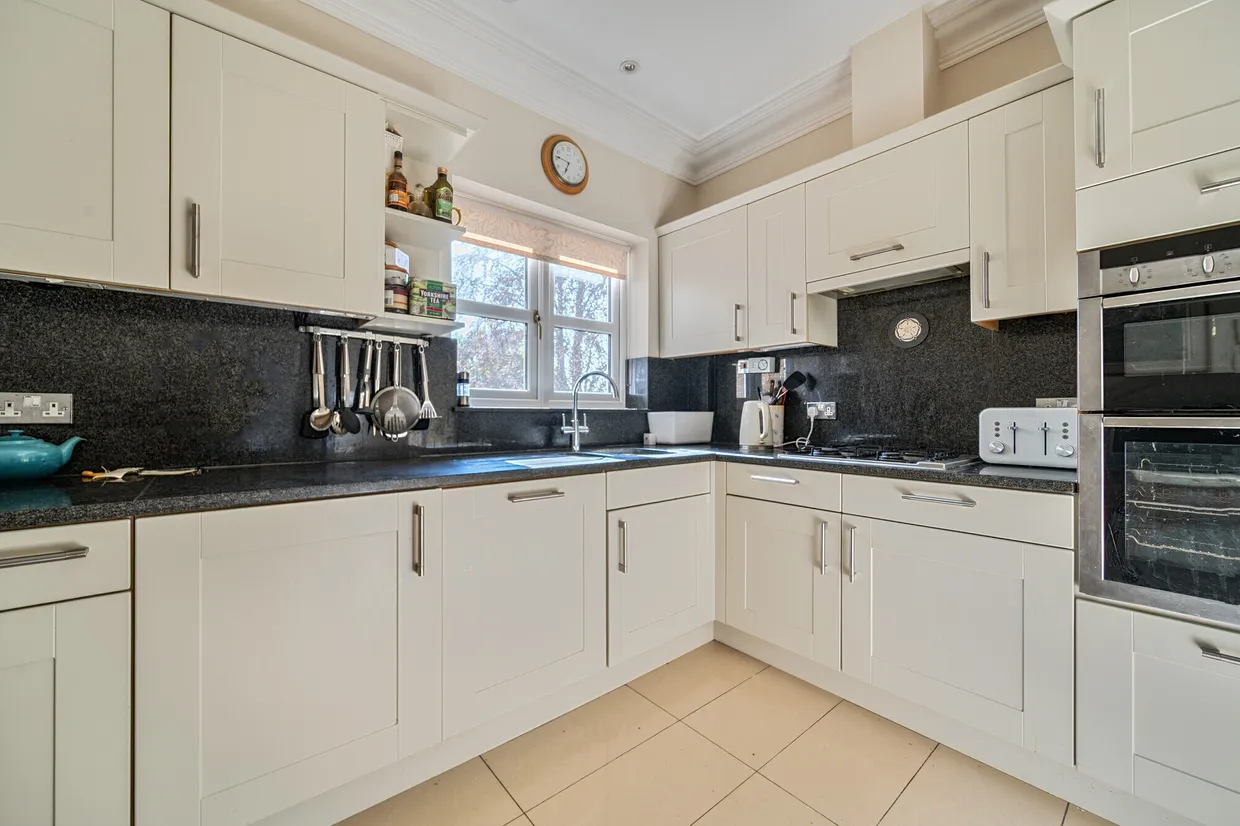 High Road, Whetstone, N20 photo 4