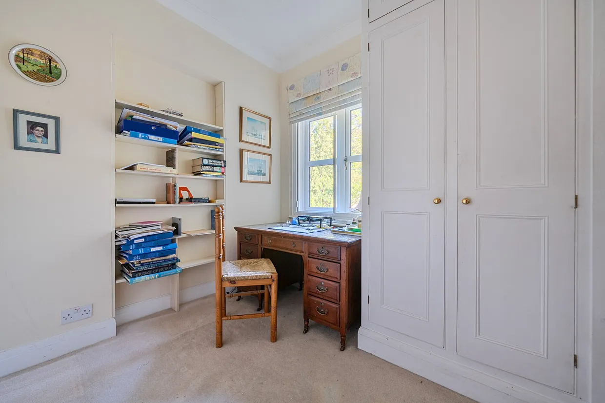High Road, Whetstone, N20 photo 14