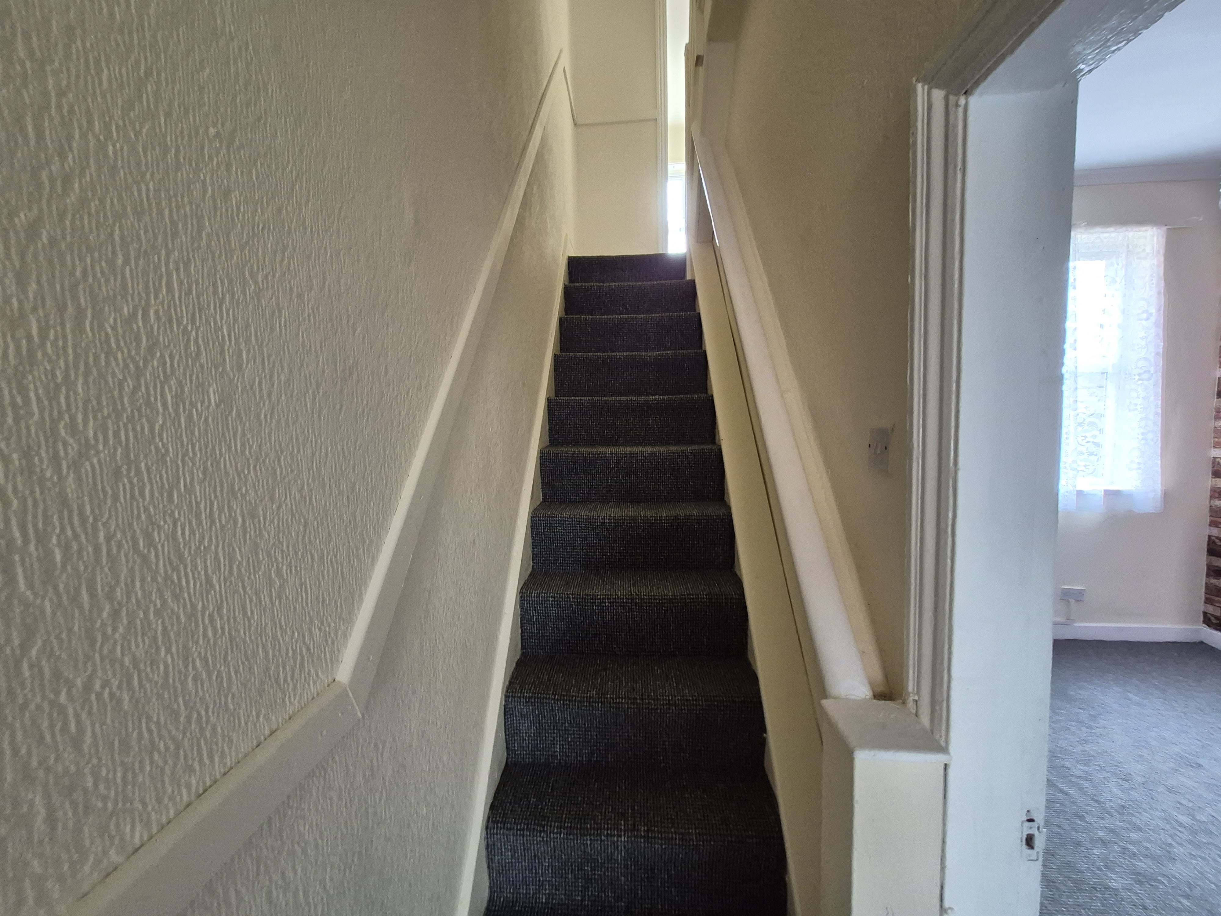 8 Division Road Image 12