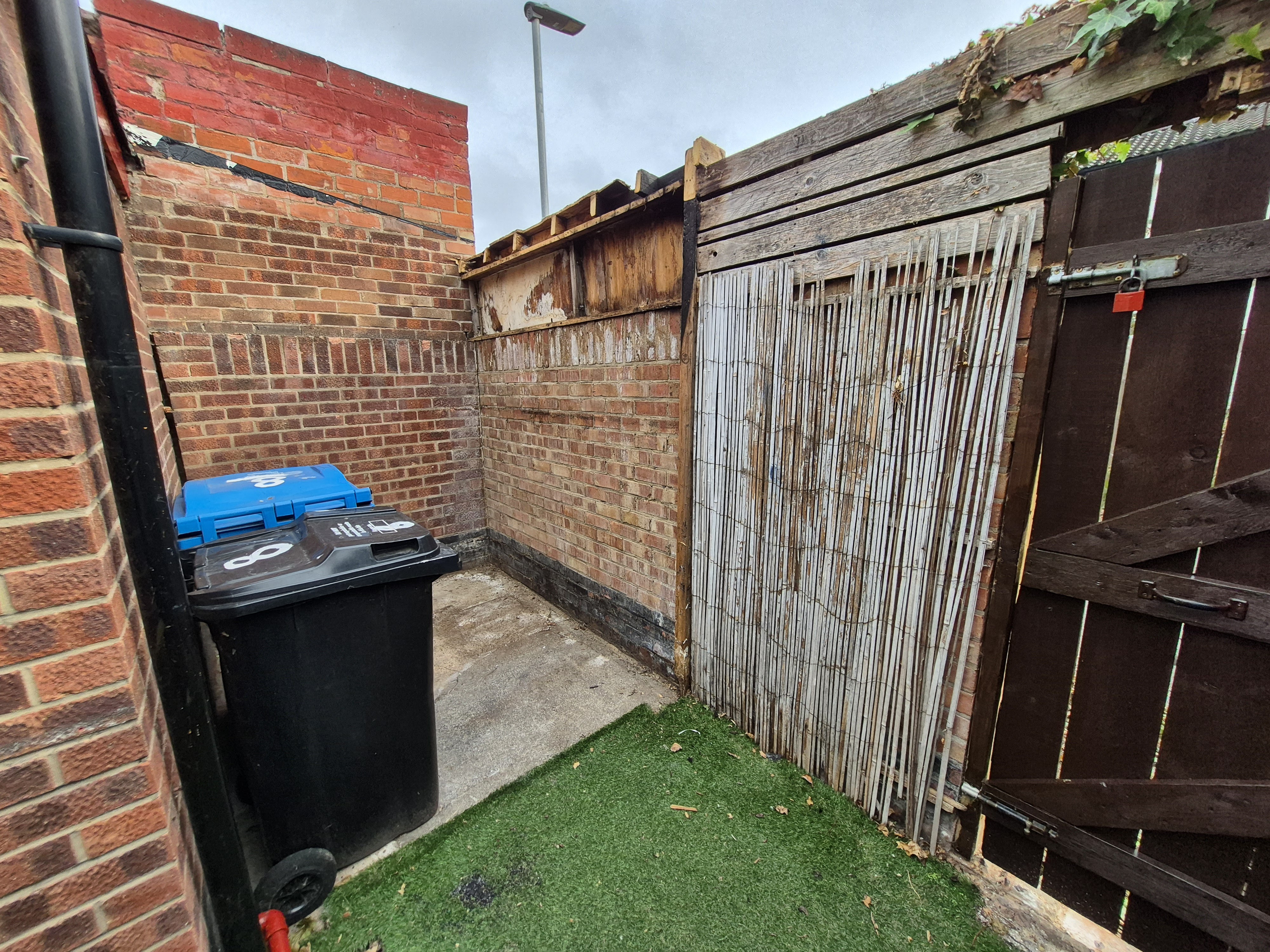 8 Division Road Image 26