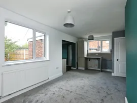 Windermere Crescent, Kirk Sandall, Doncaster thumb 3