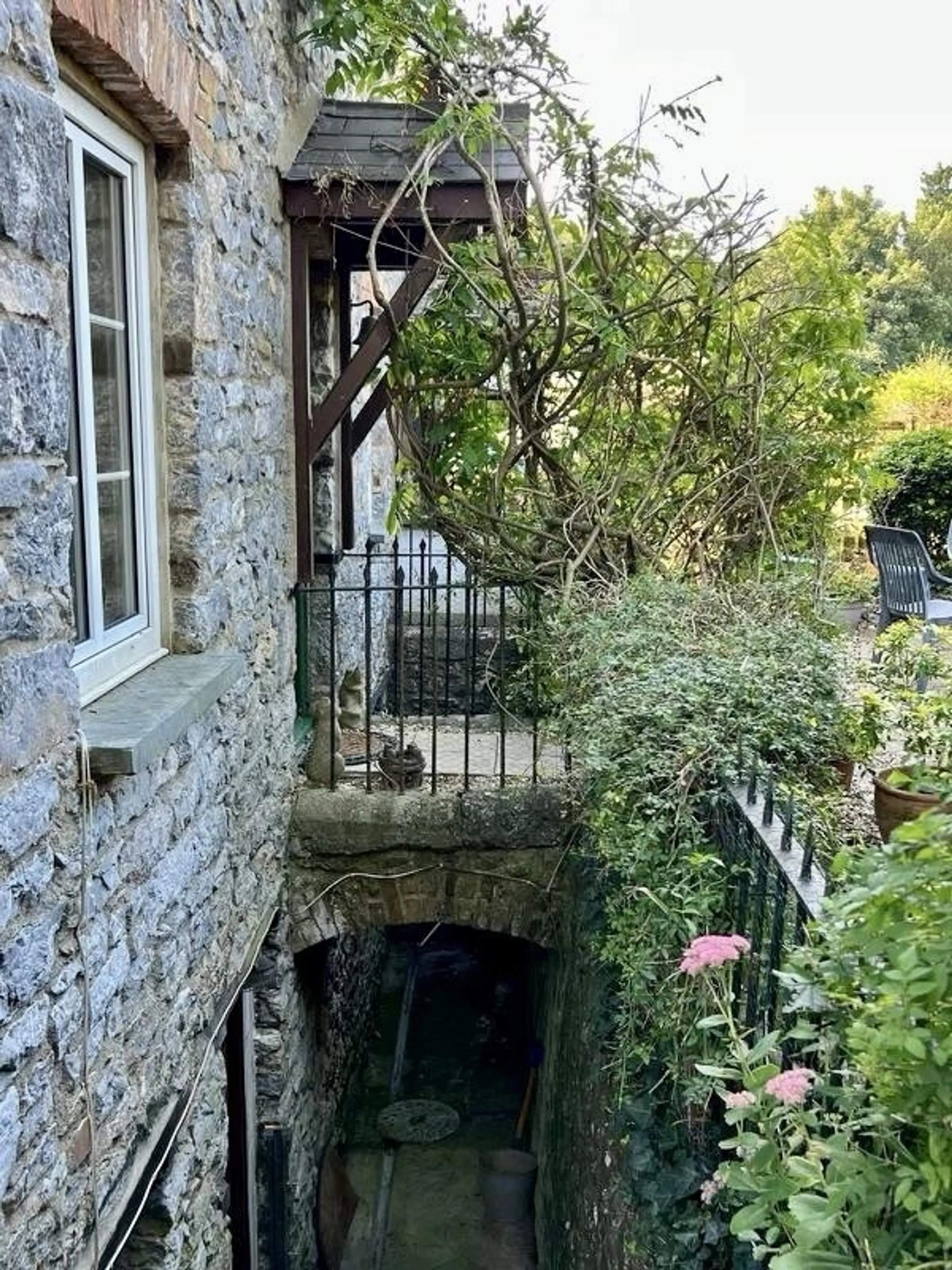 Property photo 28