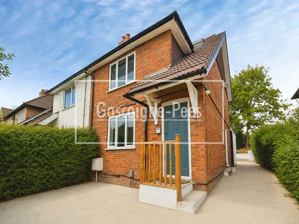 Raymond Crescent, Guildford