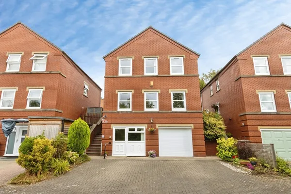 Wrenthorpe Road, Wrenthorpe, Wakefiel...
