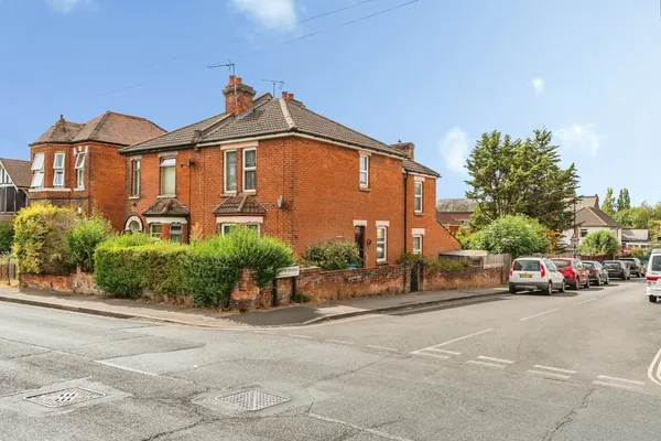 Oaktree Road, Southampton, Hampshire,...