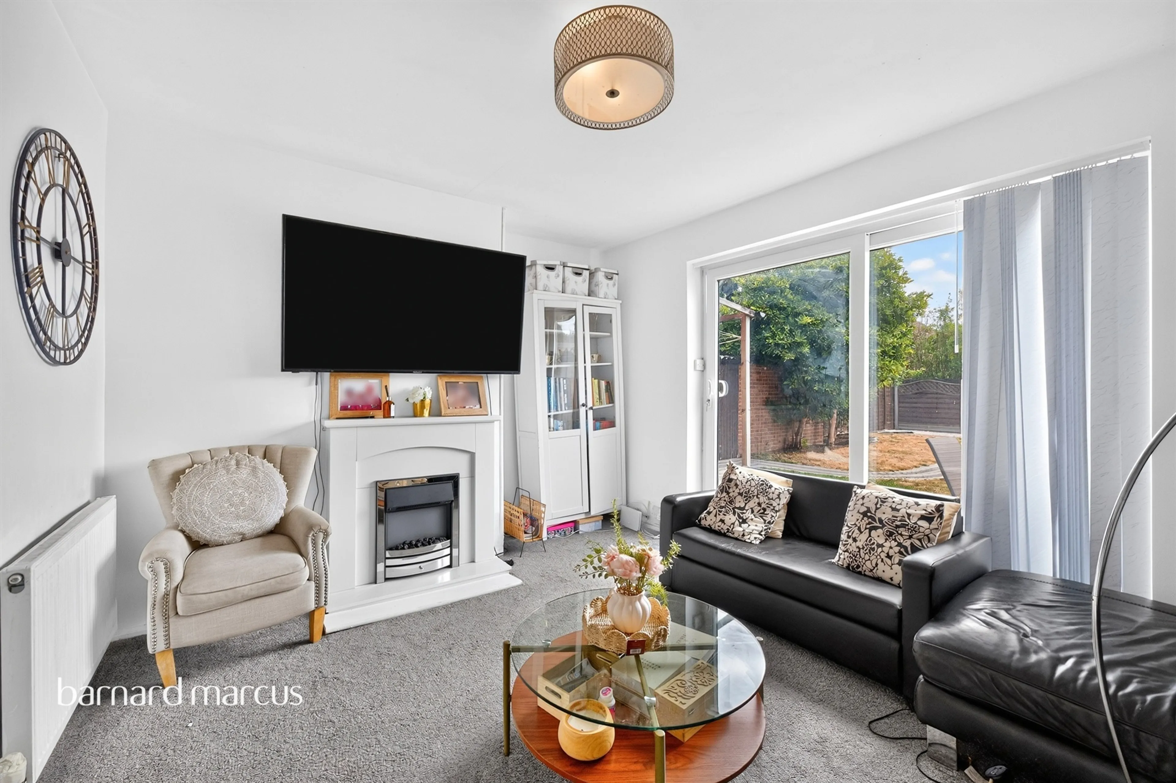 Property at Hatch Gardens, Tadworth