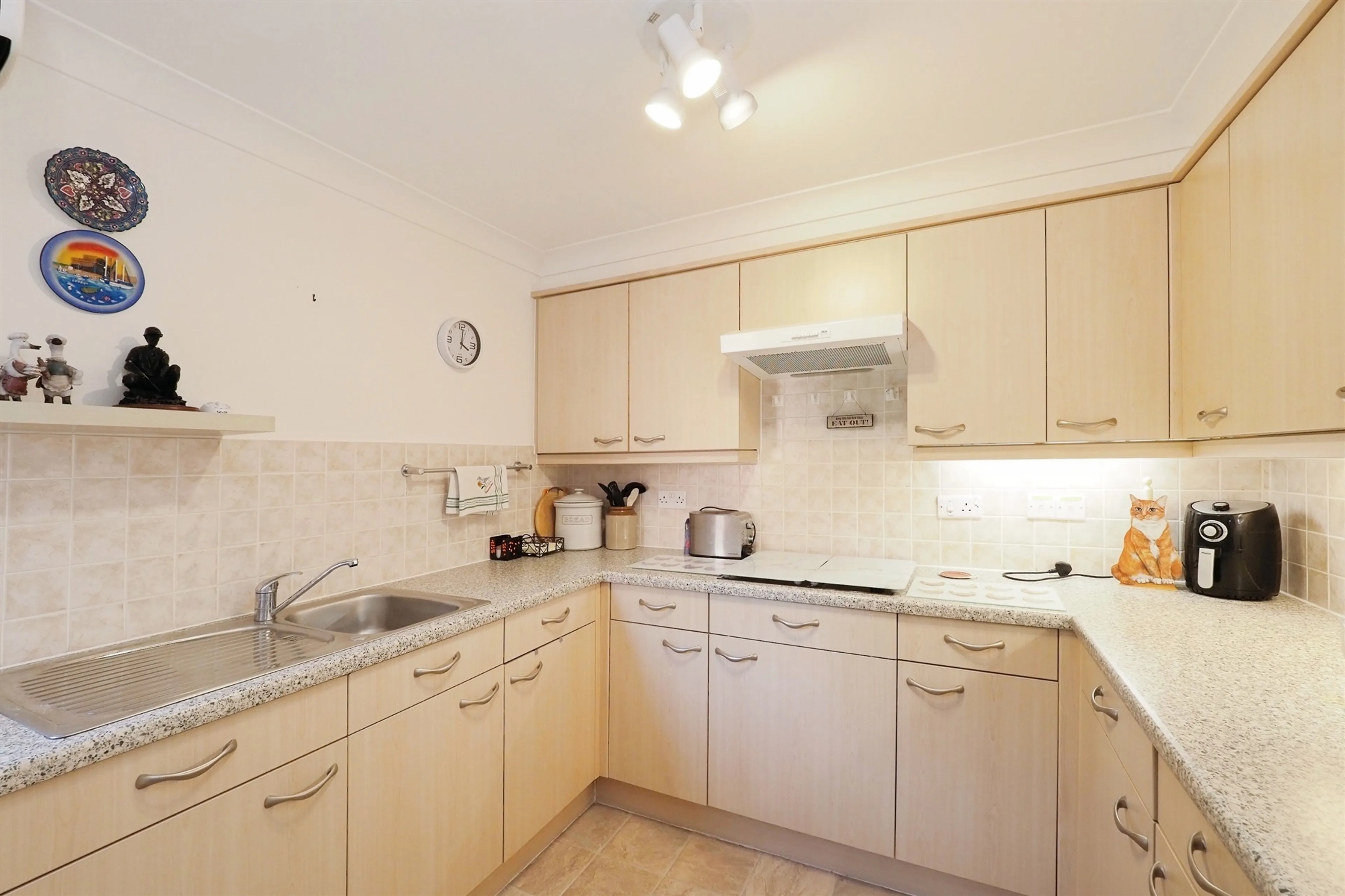 Property photo 0