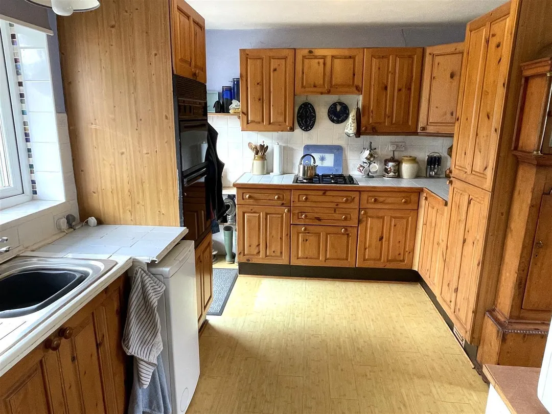 https://mr0.homeflow-assets.co.uk/files/photo/image/48150/5566/_x_/IRHgMroIY0ibedz1czBKig.jpg