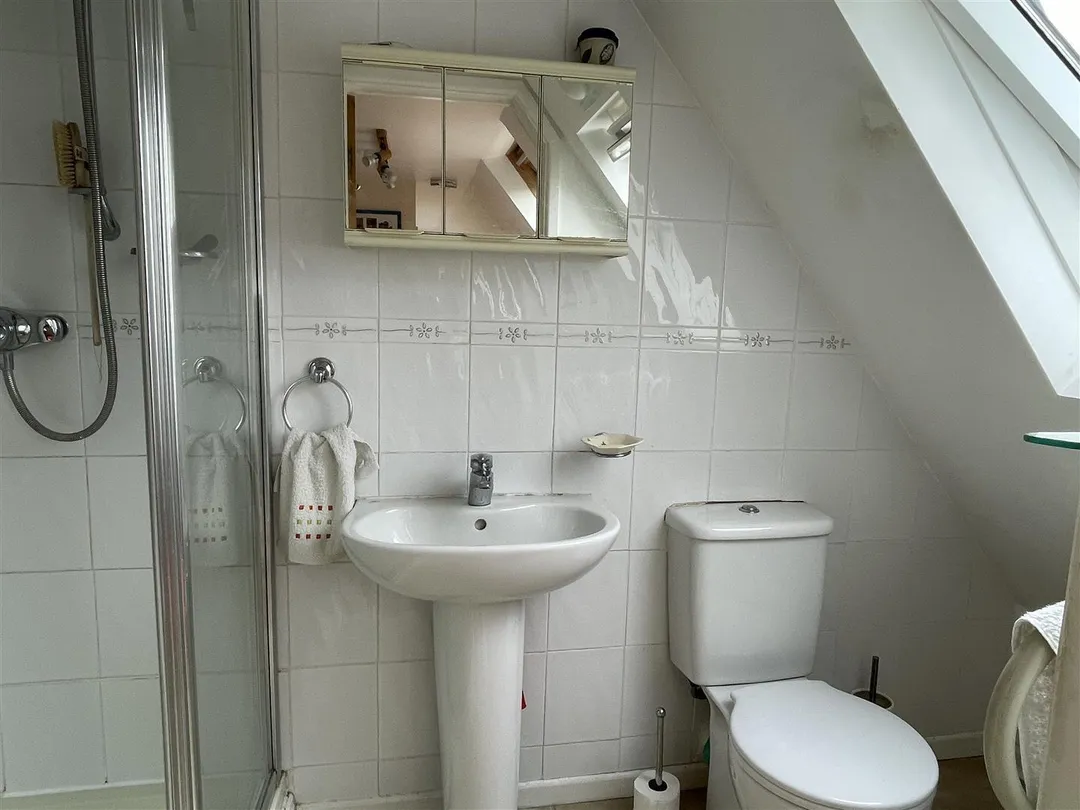 https://mr0.homeflow-assets.co.uk/files/photo/image/48150/5573/_x_/4Nu88xToe0GxjHQPI4llYA.jpg