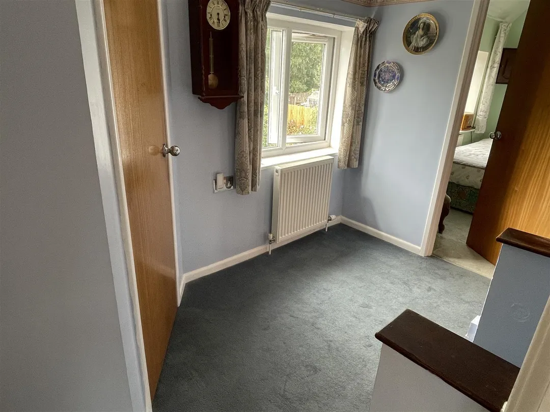https://mr0.homeflow-assets.co.uk/files/photo/image/48150/5576/_x_/7f5aSgnJaE2laIrhrt-zPA.jpg