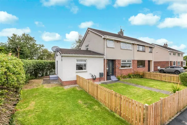 Speirs Road, Lochwinnoch, PA12