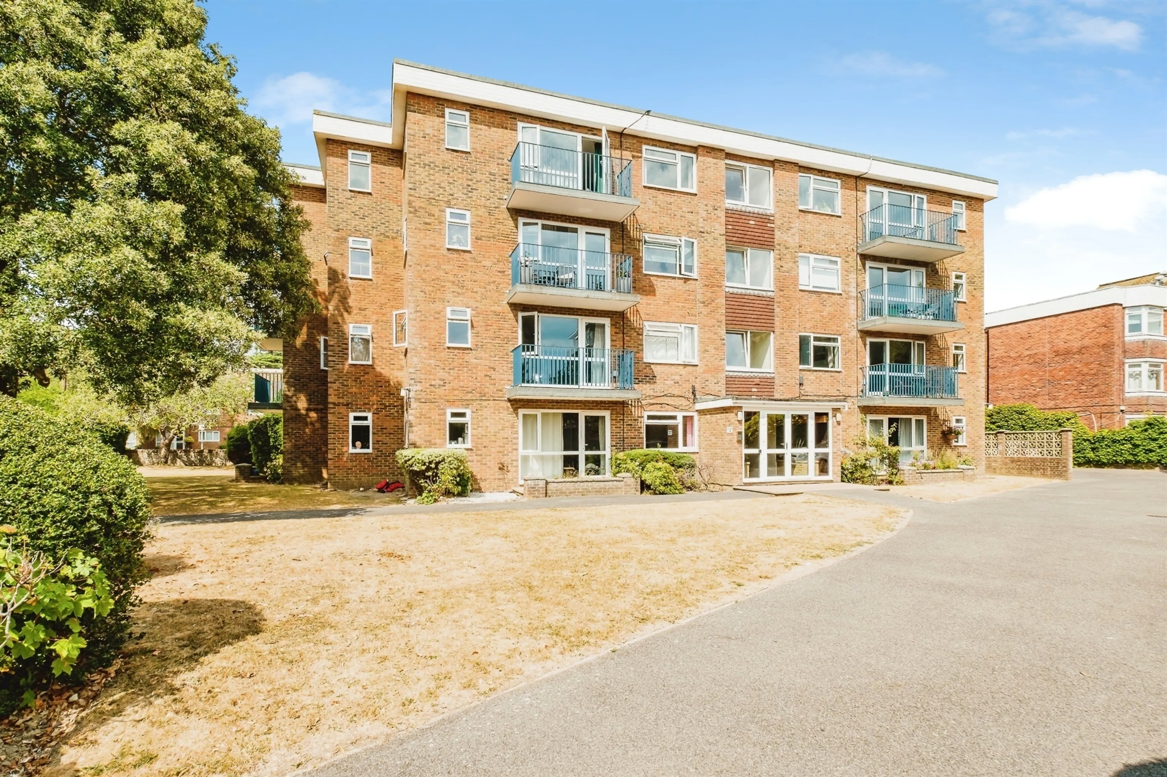 Property photo 0