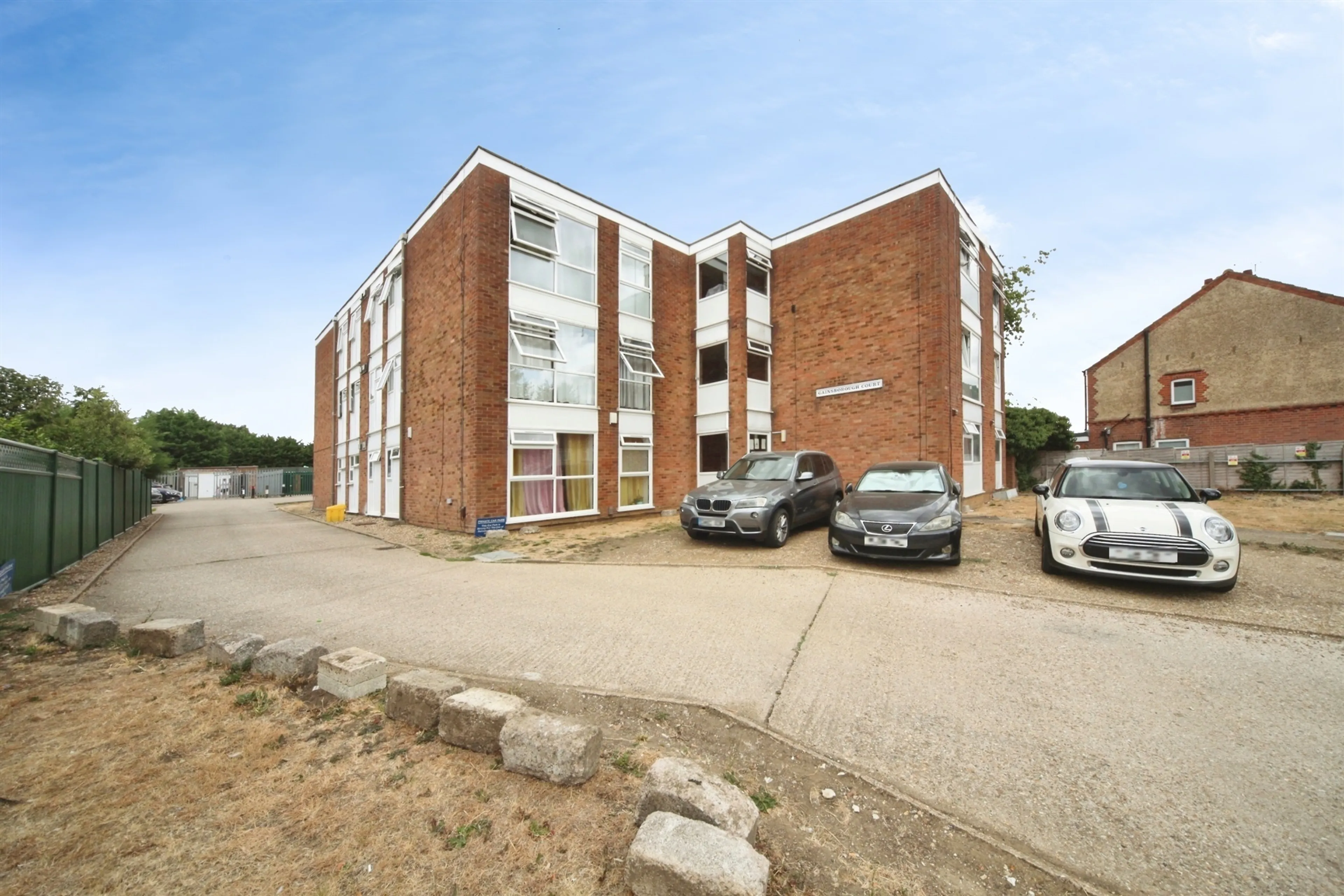 Property photo 0